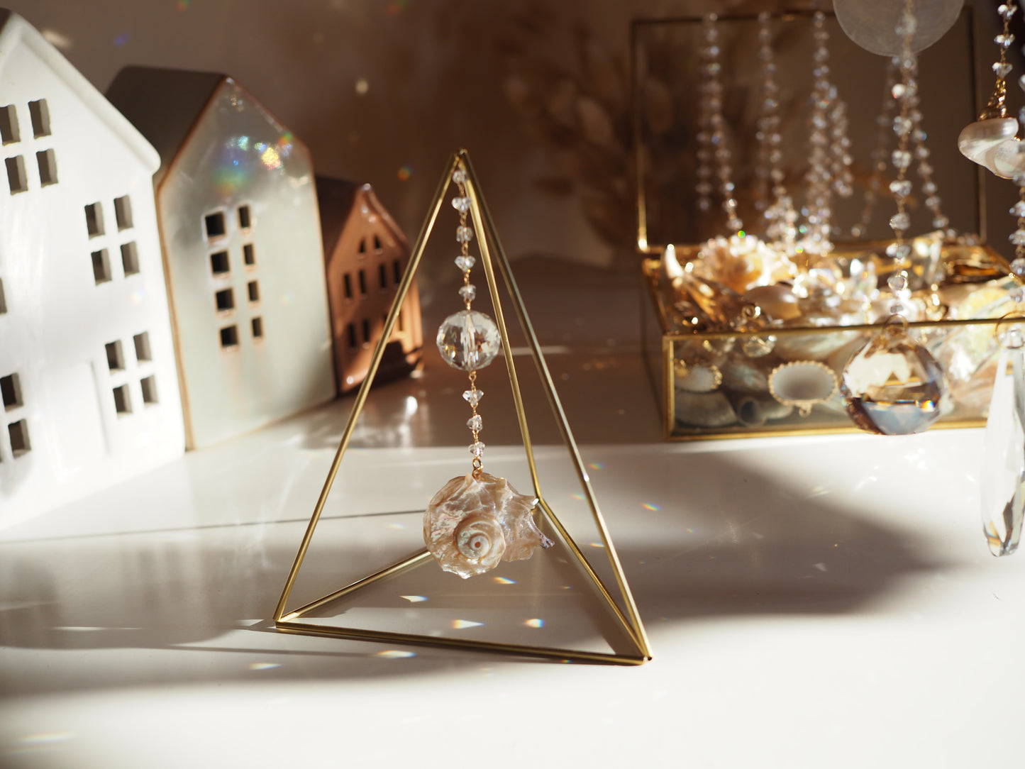 Standing prism suncatcher with shell - Chadia