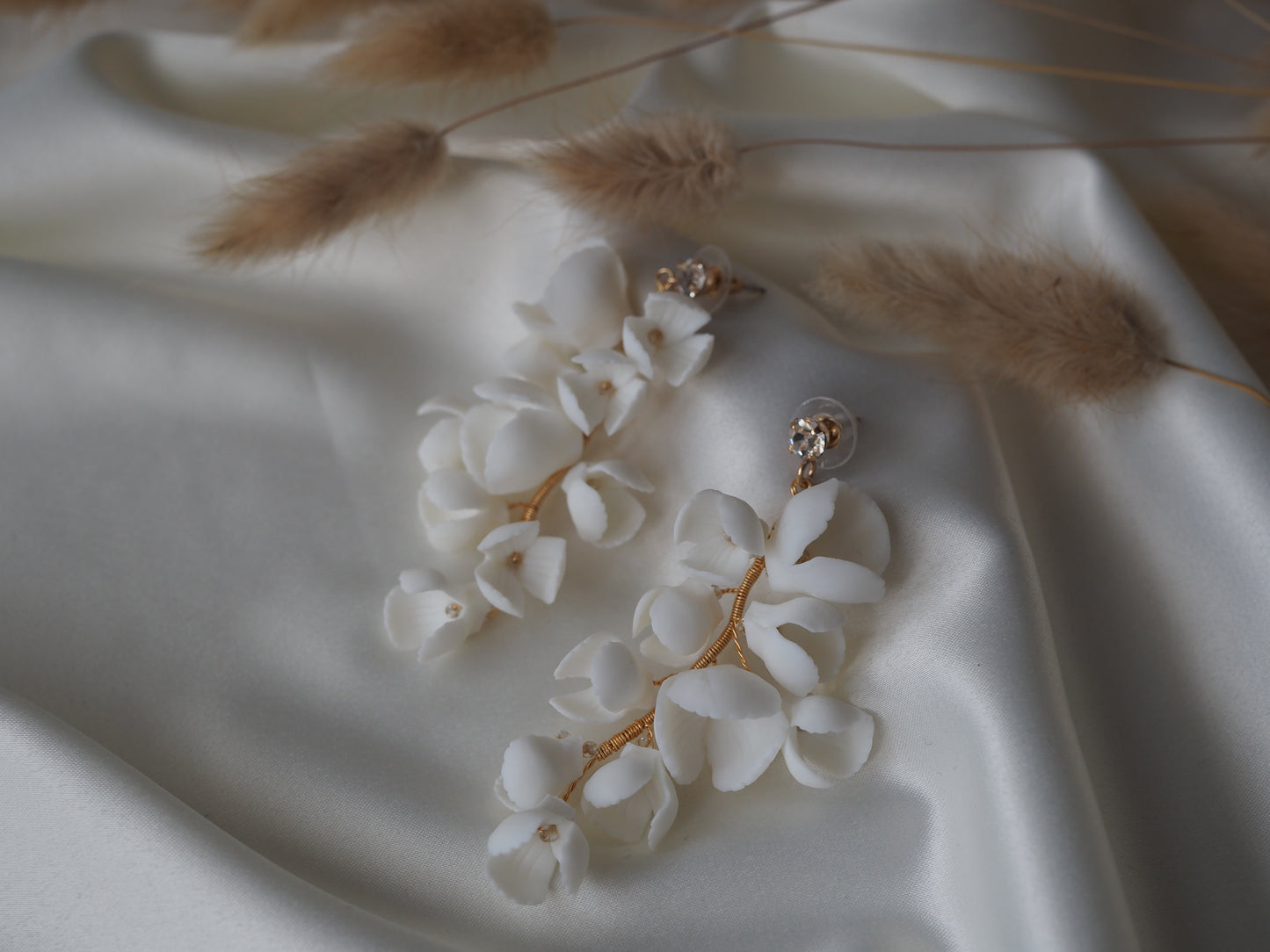 White flower bridal earrings- Liliana