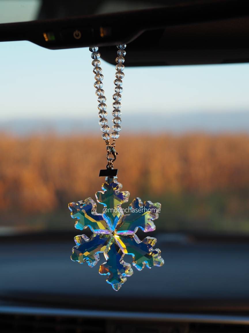 Christmas gift-car charm-Clear Glass Christmas suncatcher- Snowflake prism-Christmas decor-winter decoration-rainbow maker-gift for woman-