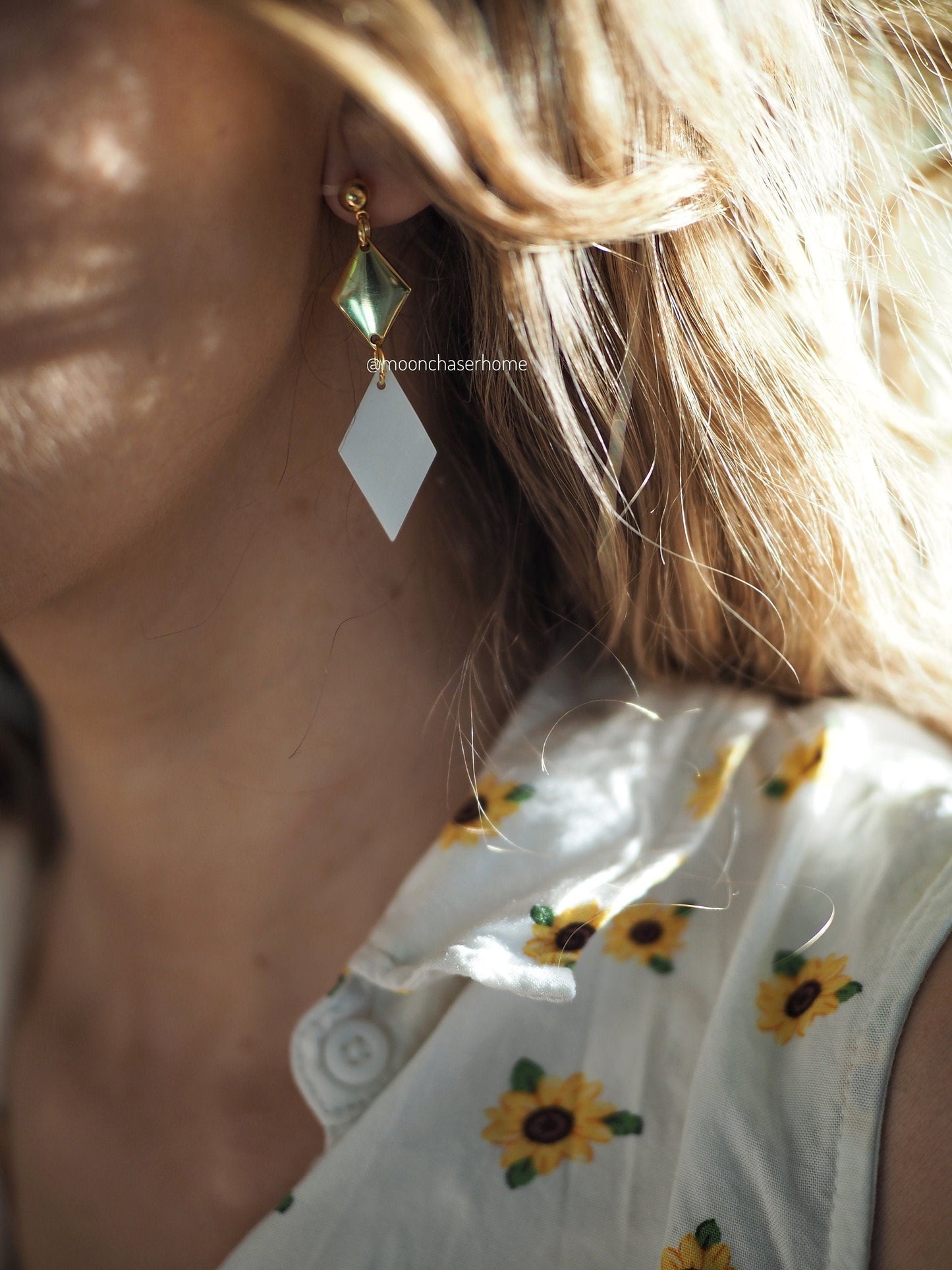 18K Gold Plated earring with white shell charm, elegant earring, Bridal earring, Bride jewelry, Wedding jewelry, Birthday gift, gift for her