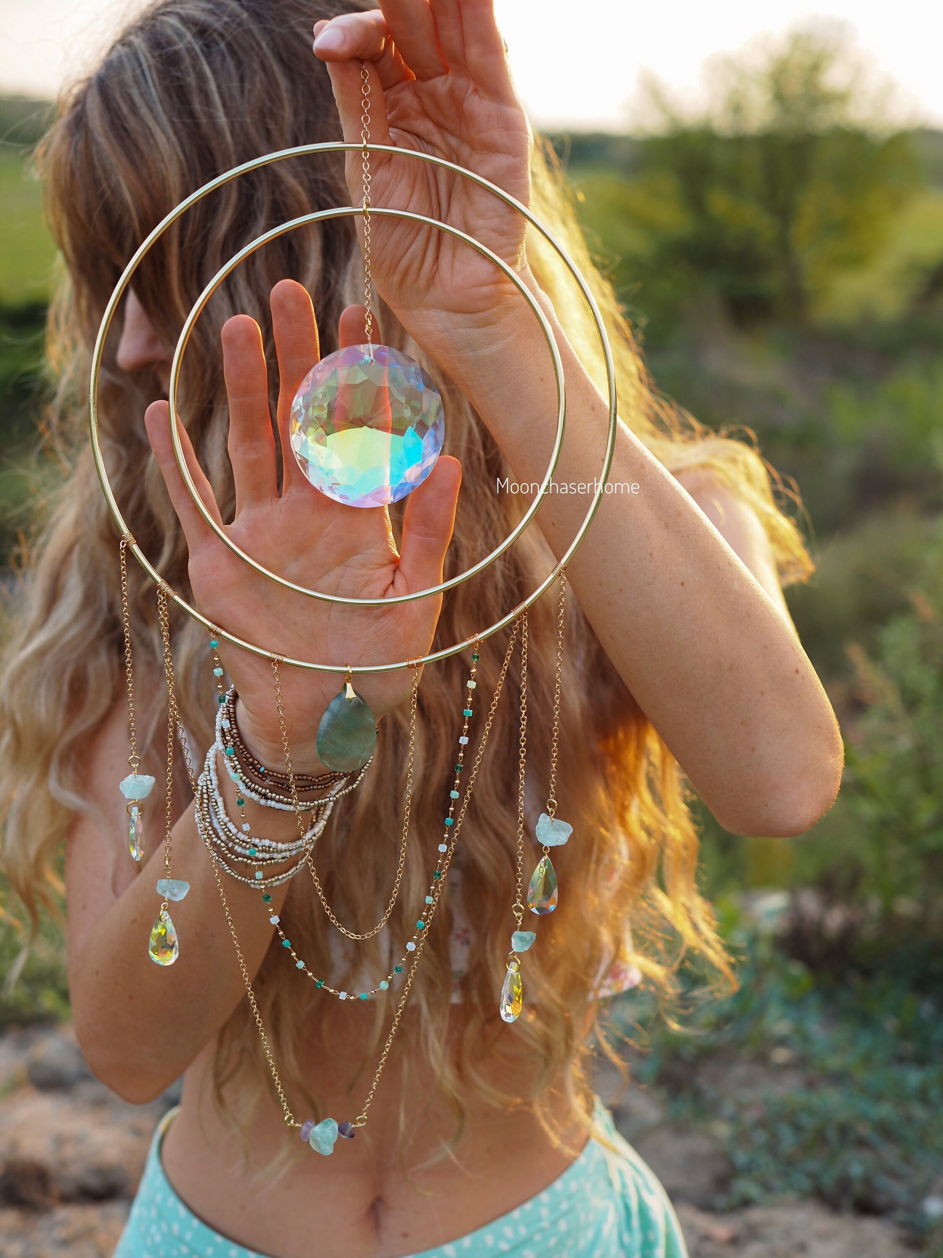 Nova Fluorite crystal suncatcher 19cm/7,4″ gold circle big suncatcher