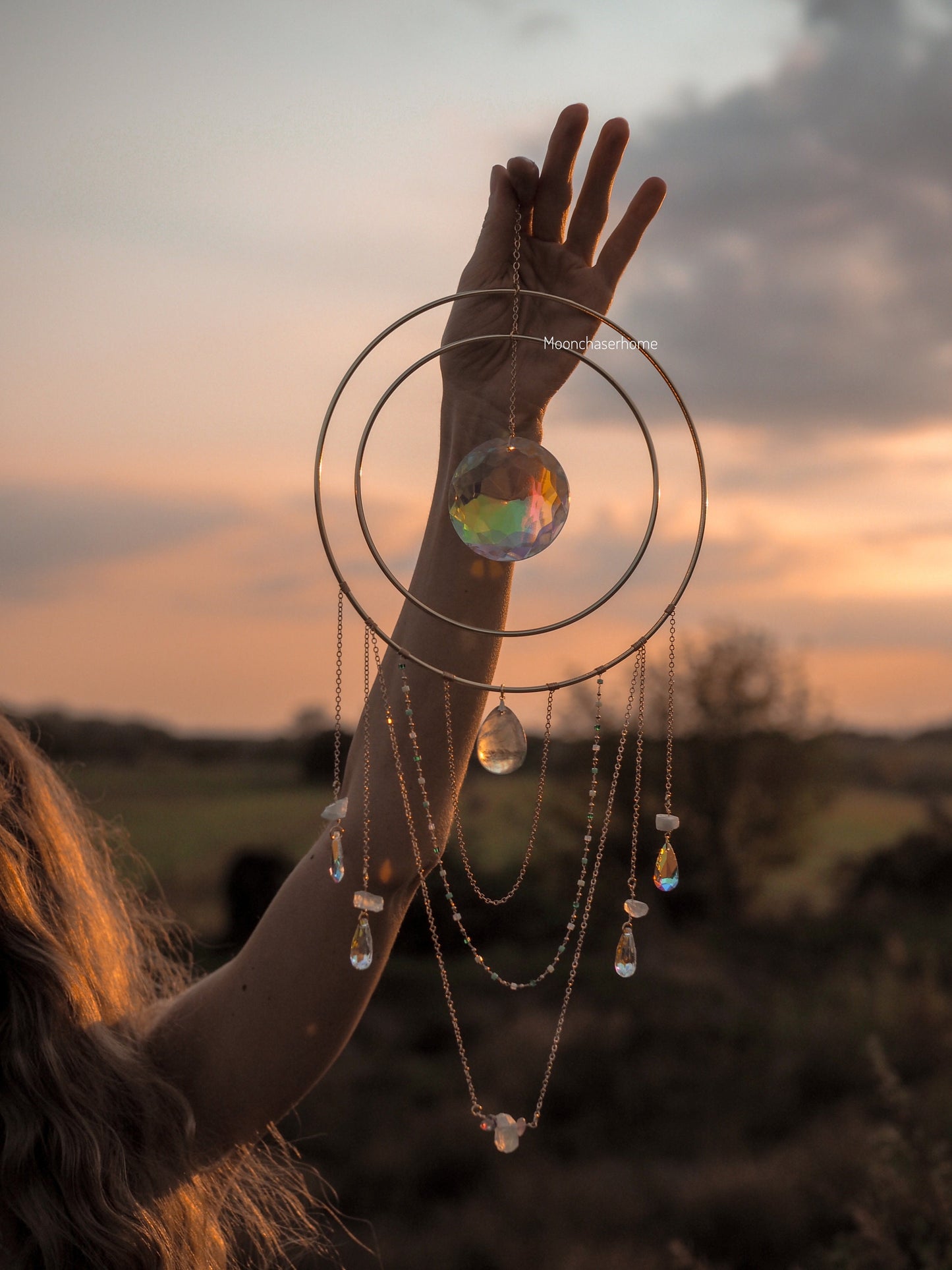 Nova Fluorite crystal suncatcher 19cm/7,4″ gold circle big suncatcher