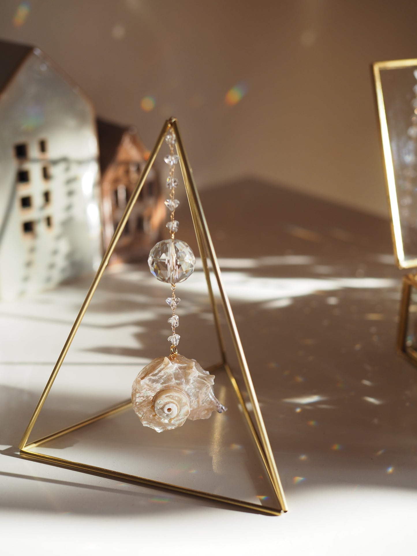 Standing prism suncatcher with shell - Chadia