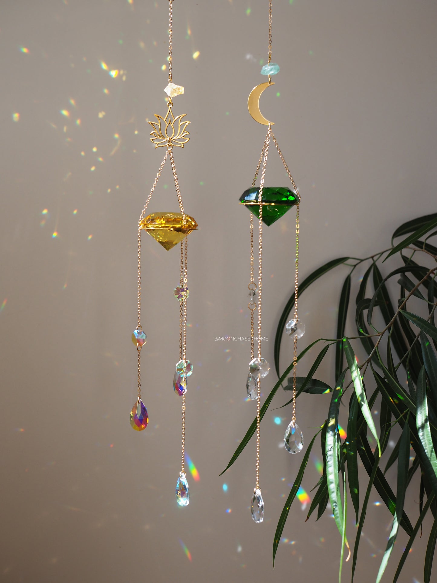 Diamond suncatchers with natural crystals