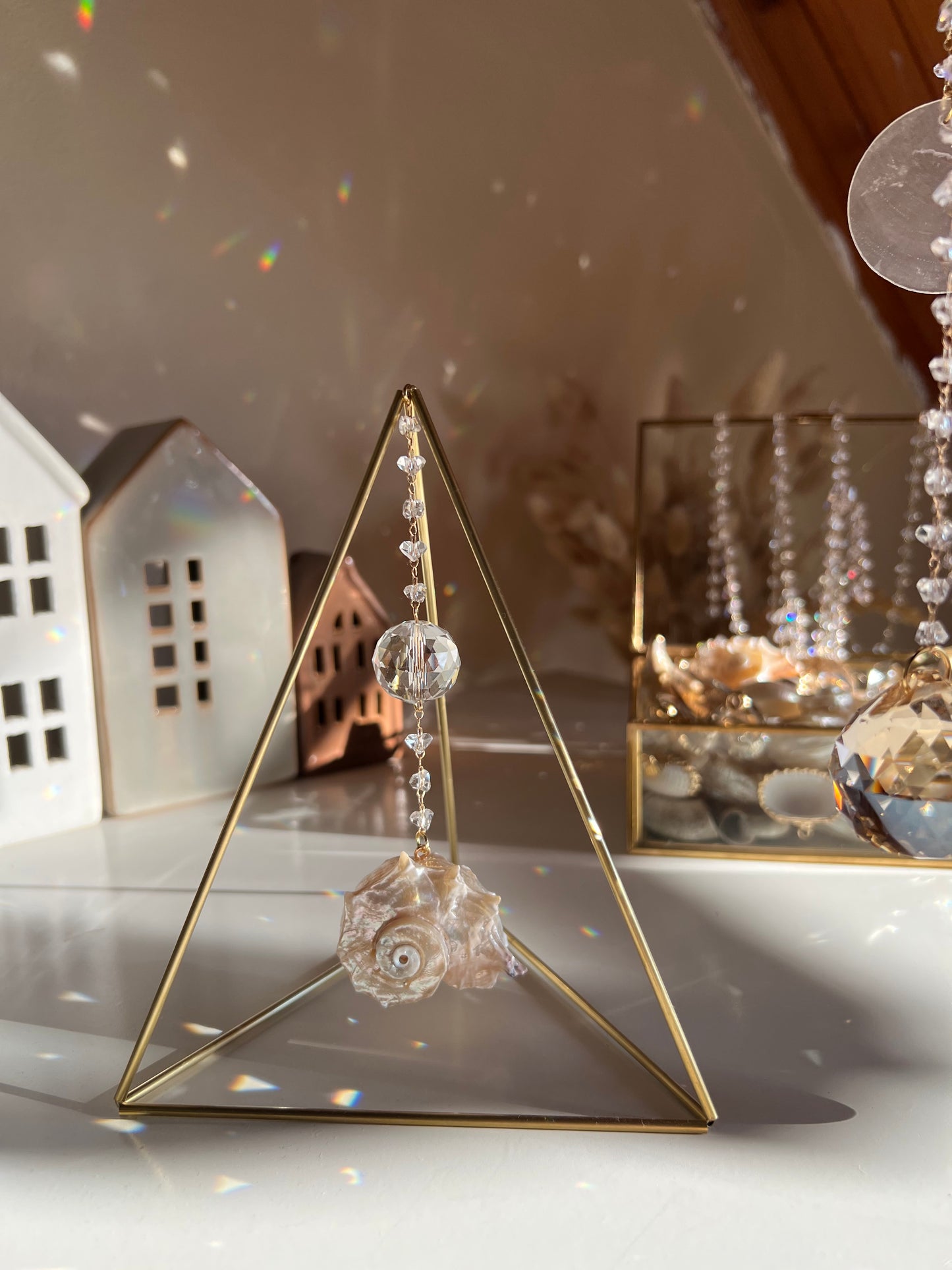 Standing prism suncatcher with shell - Chadia
