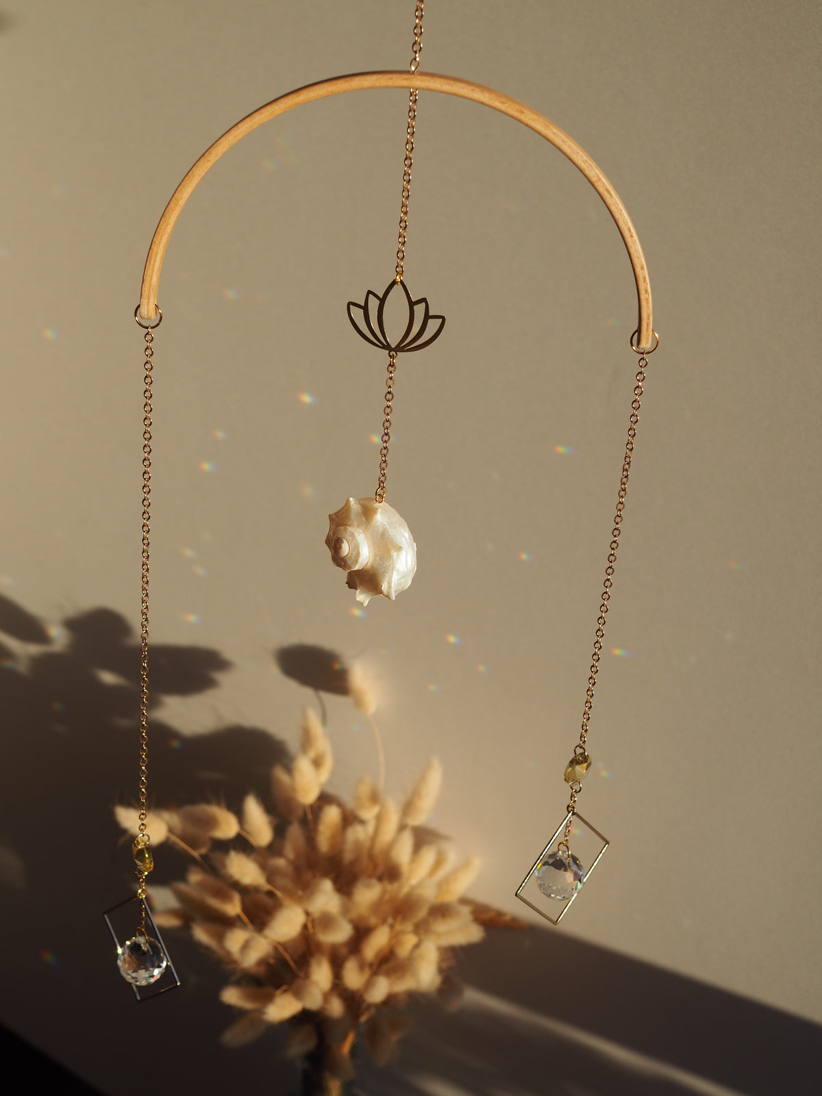 Gold plated suncatcher with shell- Hatchi