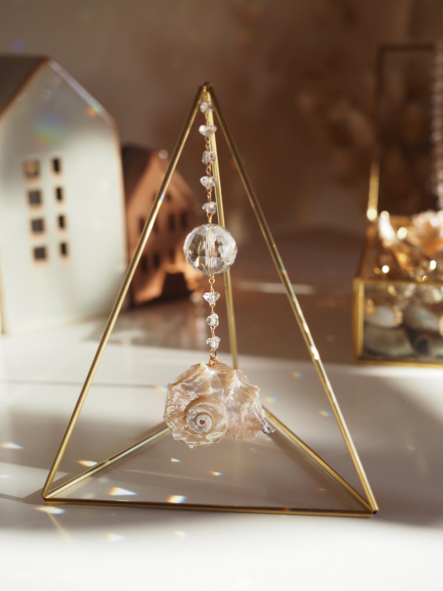 Standing prism suncatcher with shell - Chadia