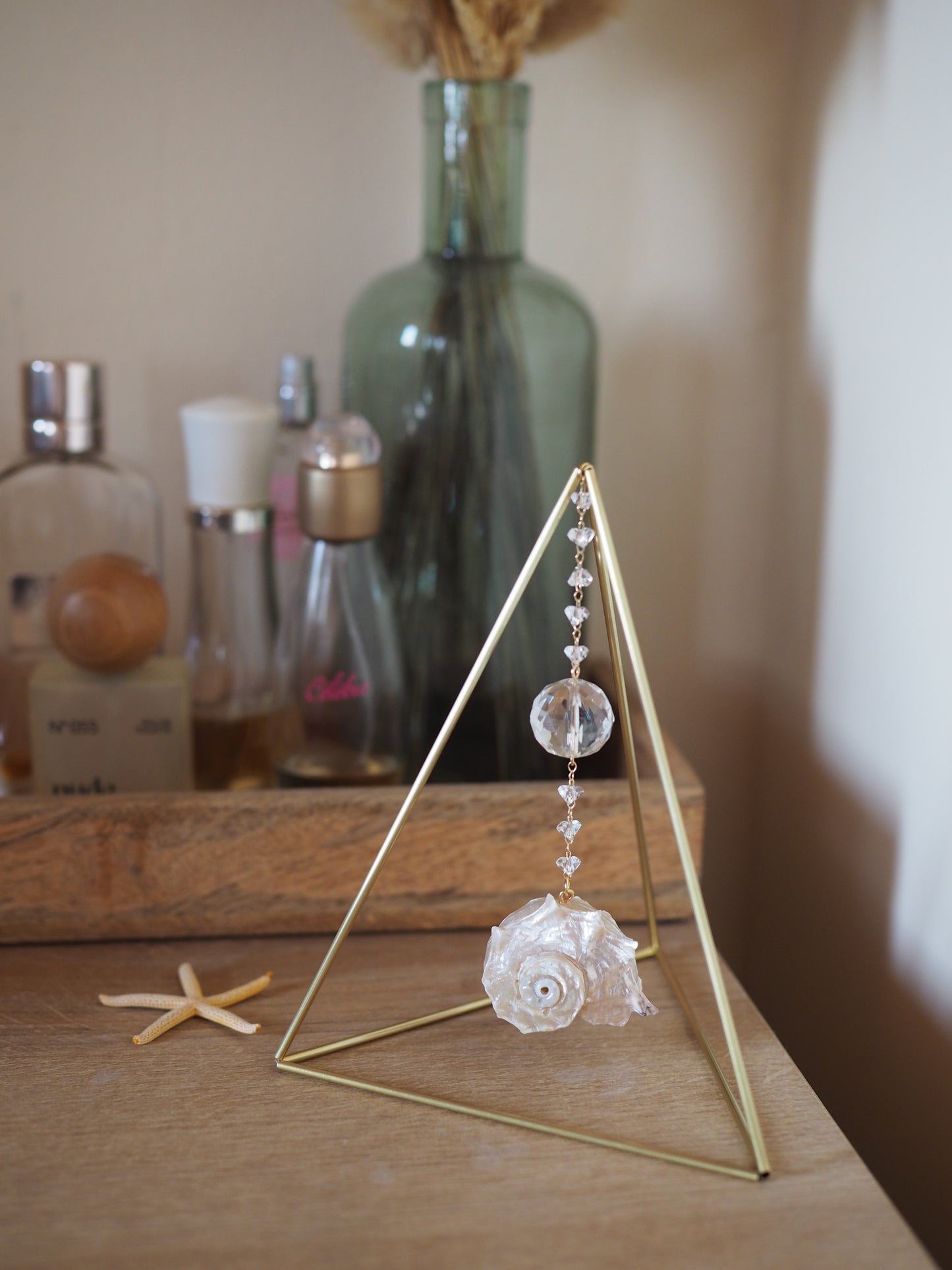 Standing prism suncatcher with shell - Chadia