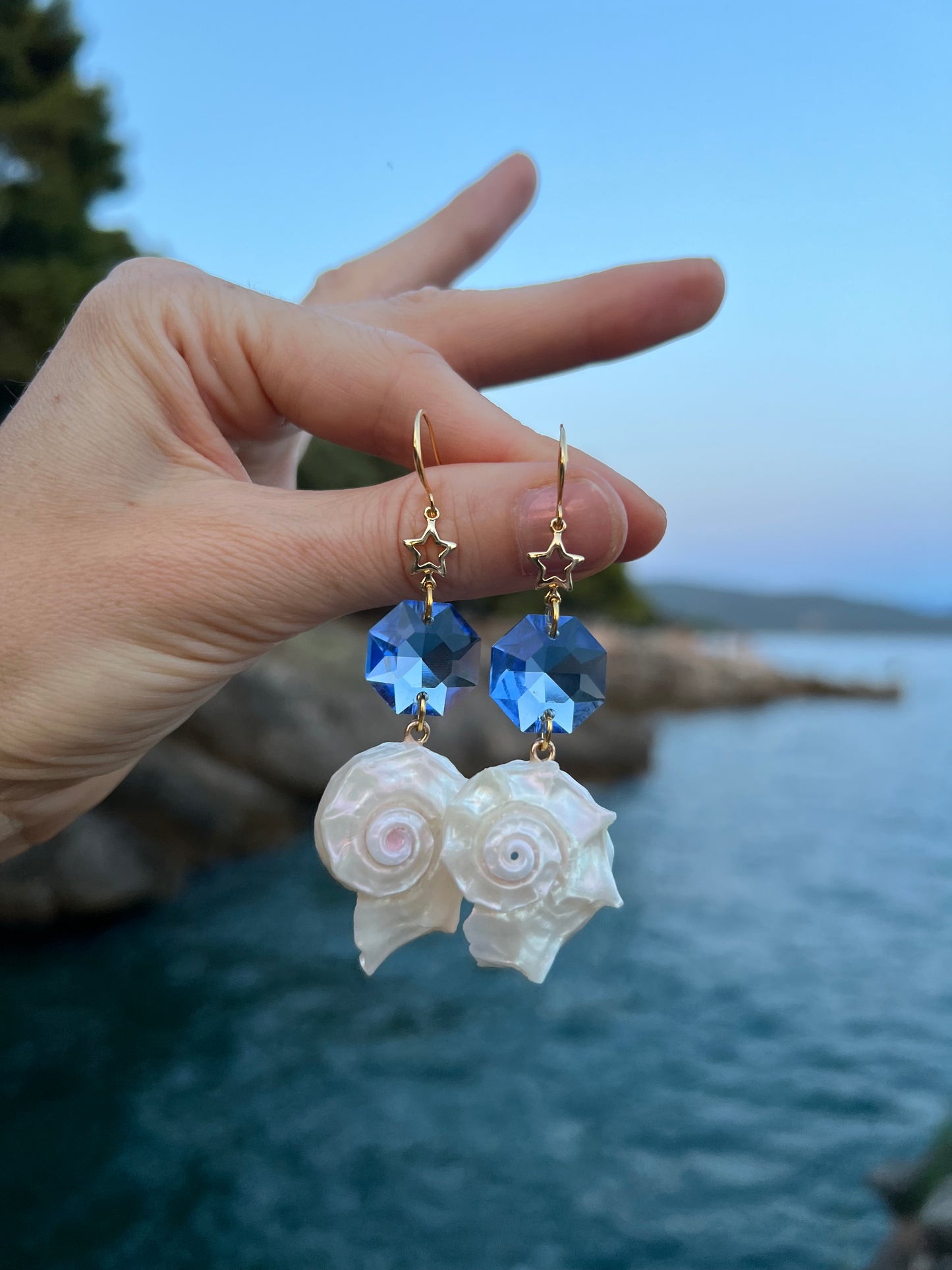 Marina Blue - Shell earring