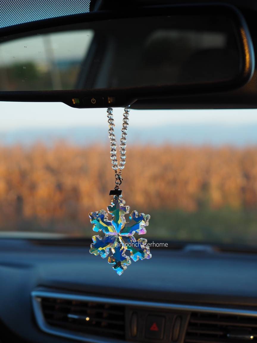 Christmas gift-car charm-Clear Glass Christmas suncatcher- Snowflake prism-Christmas decor-winter decoration-rainbow maker-gift for woman-